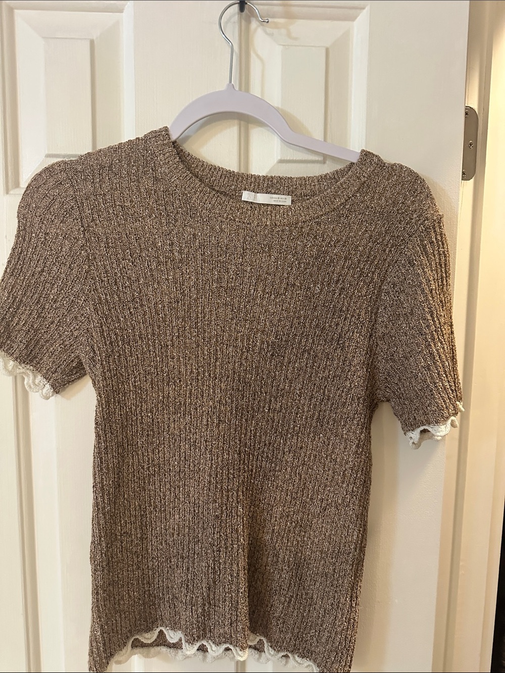 Zara Taupe Textured Knit Short sleeve top with ivory ruffled trim